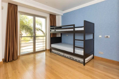 Moradia T4 para Venda em Albufeira e Olhos de Água