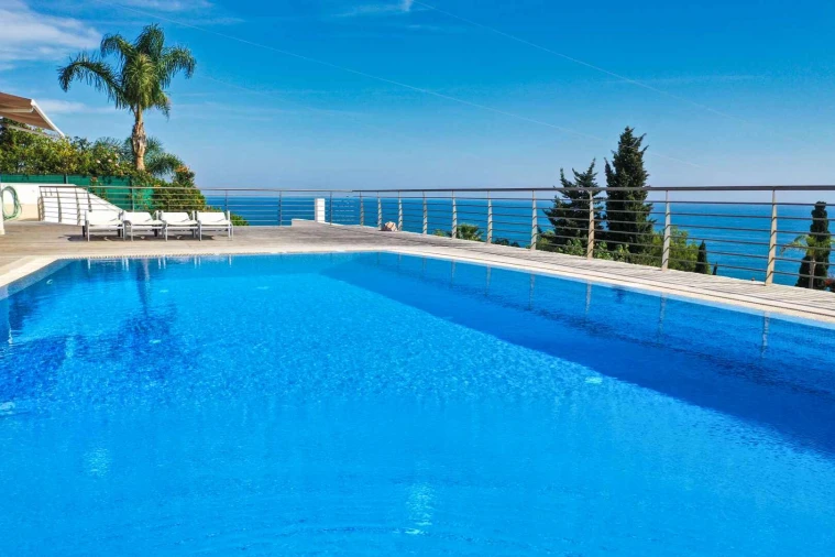 Moradia T4 para Venda em Albufeira e Olhos de Água Foto 5