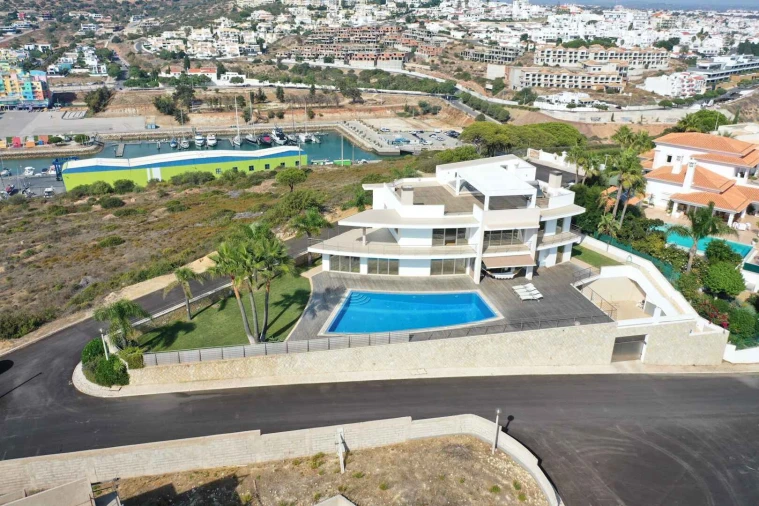 Moradia T4 para Venda em Albufeira e Olhos de Água Foto 7