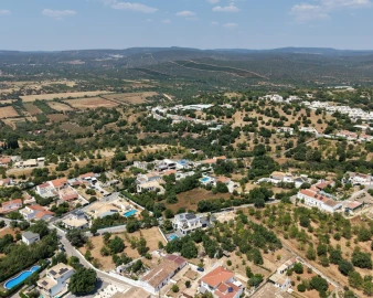 Moradia T4 para Venda em Albufeira e Olhos de Água