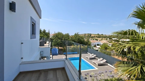 Moradia T4 para Venda em Albufeira e Olhos de Água