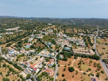 Moradia T4 para Venda em Albufeira e Olhos de Água