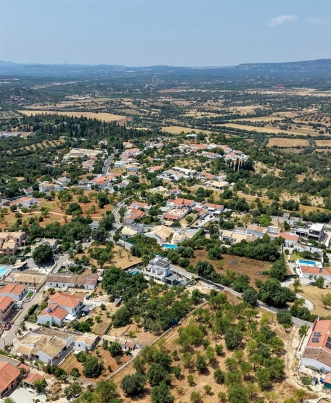 Moradia T4 para Venda em Albufeira e Olhos de Água