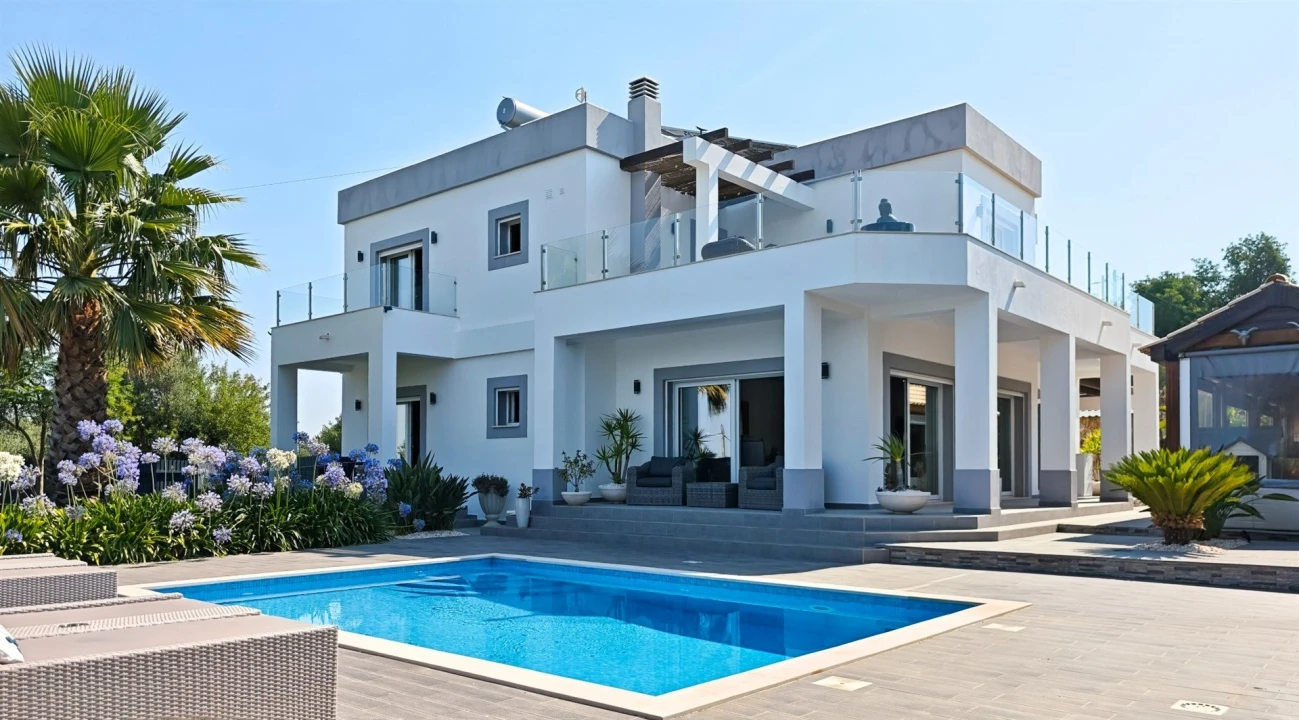 Moradia T4 para Venda em Albufeira e Olhos de Água Foto 3