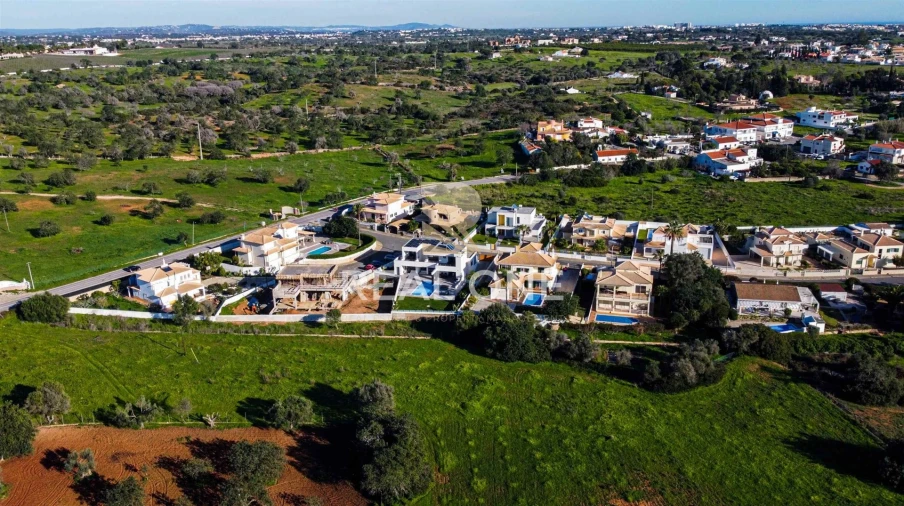 Moradia T4 para Venda em Albufeira e Olhos de Água Foto 97