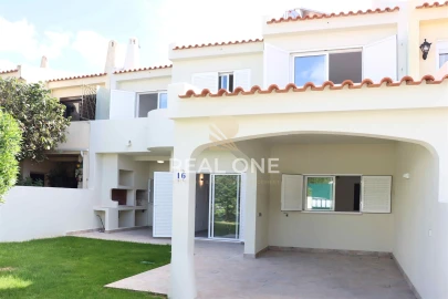 Moradia T3 para Venda em Albufeira e Olhos de Água