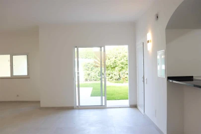 Moradia T3 para Venda em Albufeira e Olhos de Água