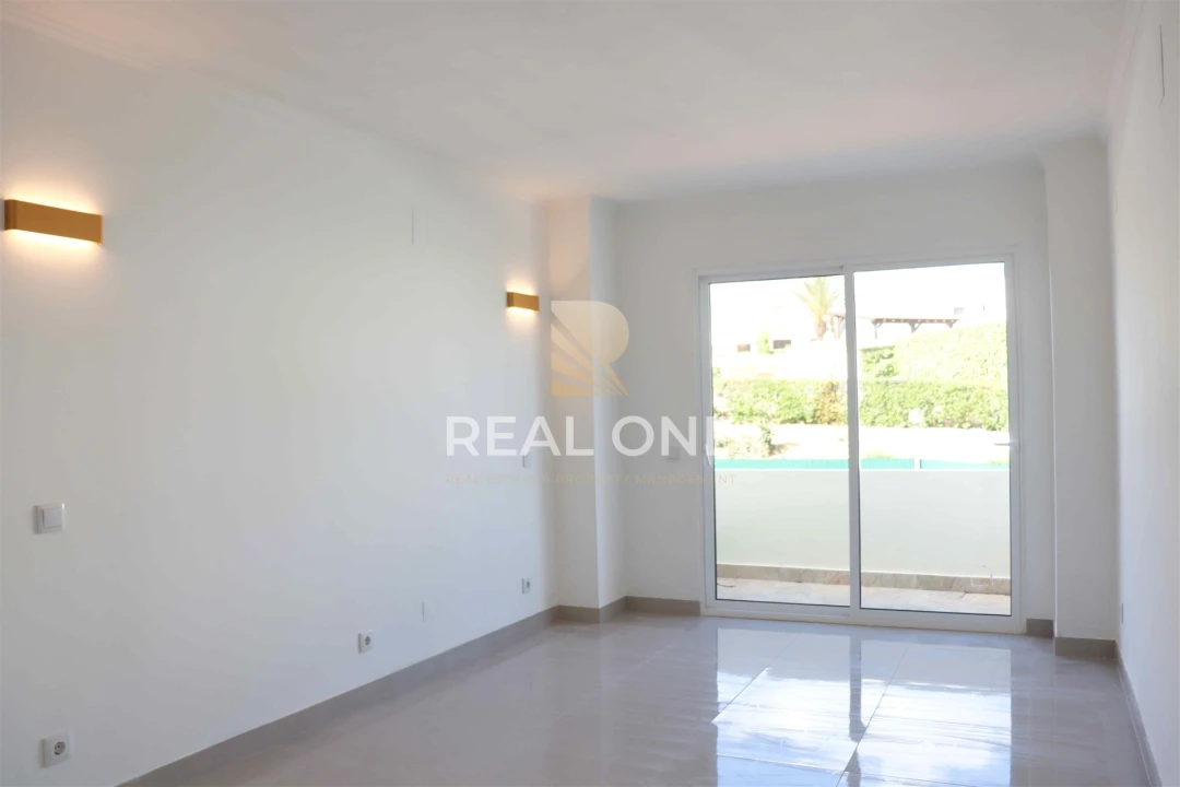 Moradia T3 para Venda em Albufeira e Olhos de Água Foto 21