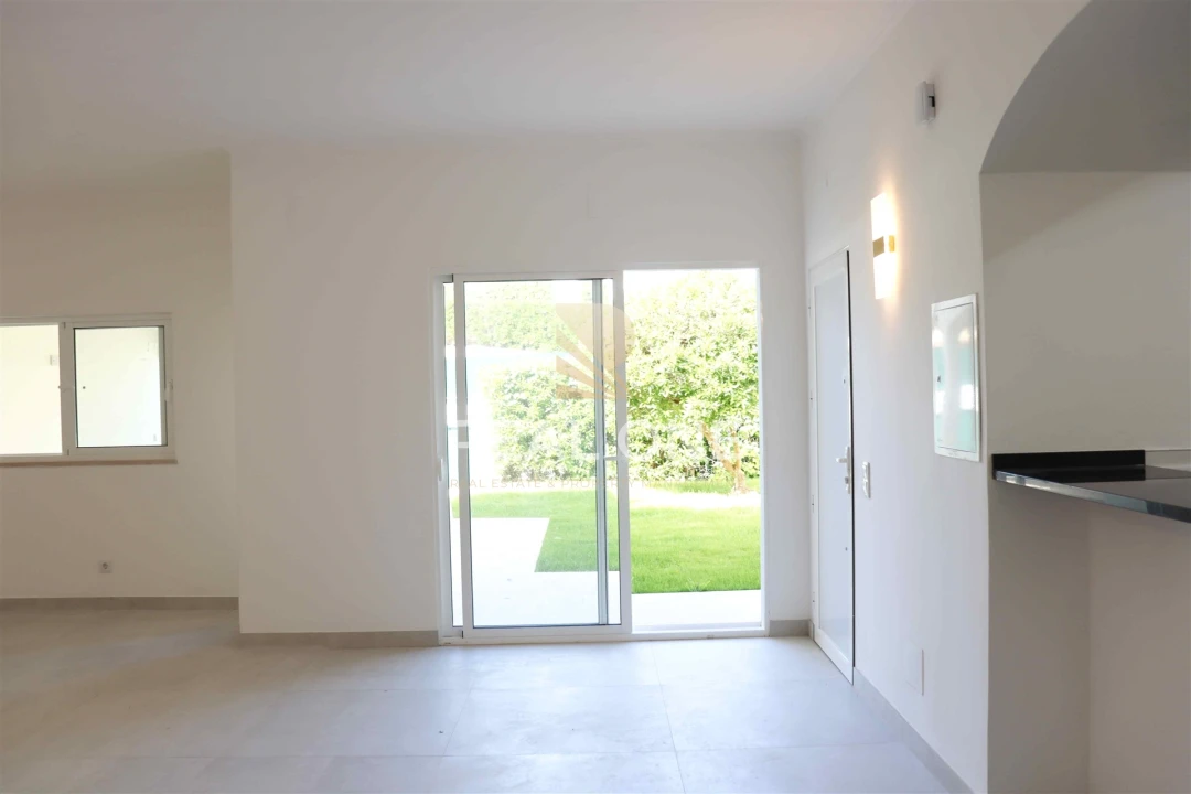 Moradia T3 para Venda em Albufeira e Olhos de Água Foto 9