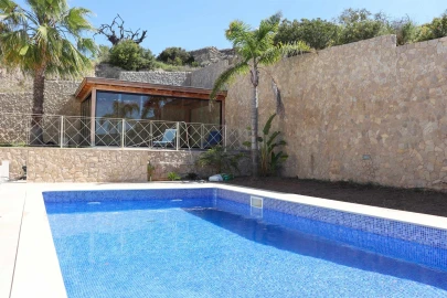 Moradia T4 para Venda em Albufeira e Olhos de Água
