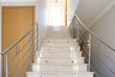 Moradia T4 para Venda em Albufeira e Olhos de Água