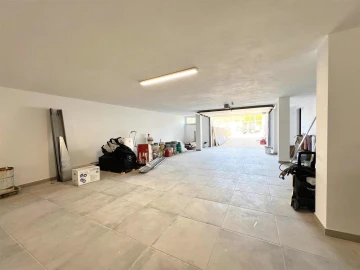 Moradia T4 para Venda em Albufeira e Olhos de Água