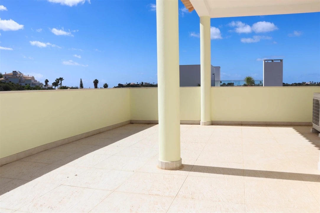 Moradia T4 para Venda em Albufeira e Olhos de Água Foto 53