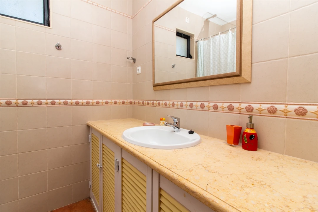 Moradia T2 para Venda em Albufeira e Olhos de Água Foto 34