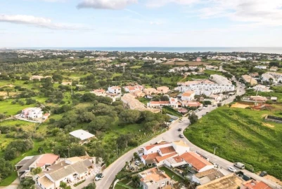 Moradia T3 para Venda em Ferreiras