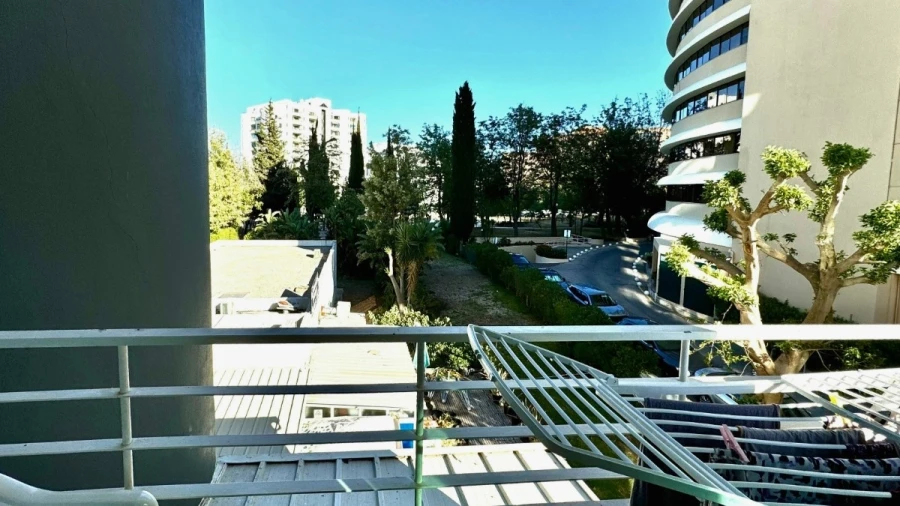 Apartamento T2 para Venda em Quarteira Foto 5