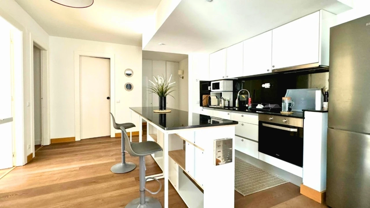 Apartamento T2 para Venda em Quarteira Foto 8