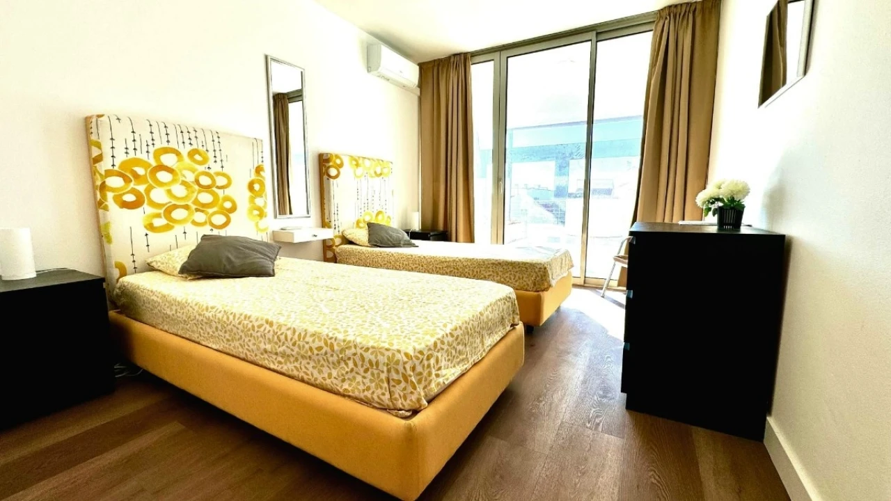 Apartamento T2 para Venda em Quarteira Foto 25
