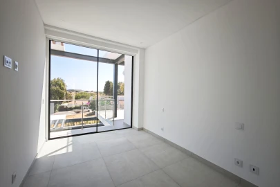 Moradia T4 para Venda em Albufeira e Olhos de Água