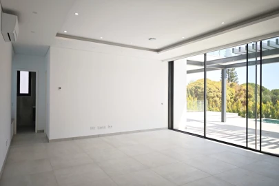 Moradia T4 para Venda em Albufeira e Olhos de Água