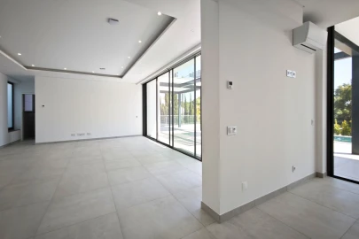 Moradia T4 para Venda em Albufeira e Olhos de Água