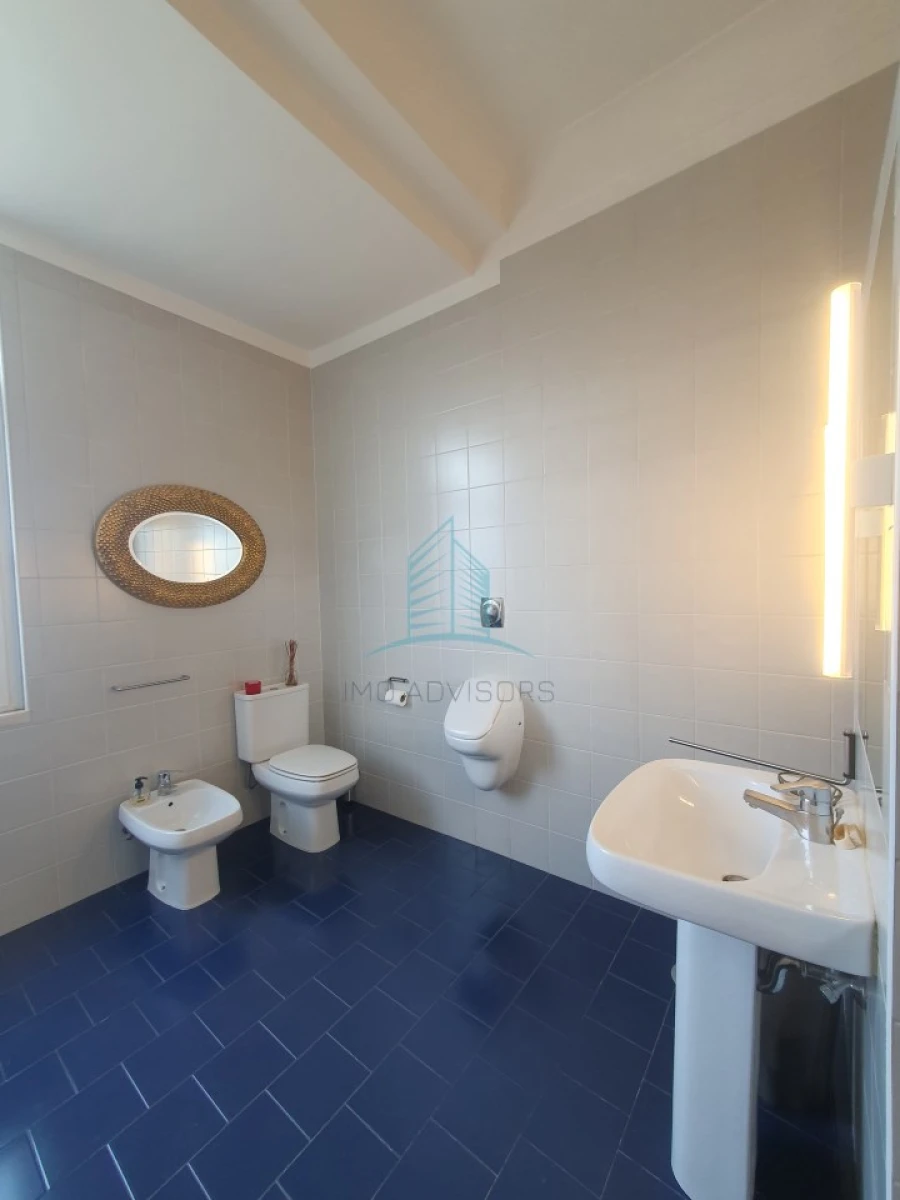 Apartamento T3 para Venda em Cedofeita, Santo Ildefonso, Sé, Miragaia, São Nicolau e Vitória Foto 23
