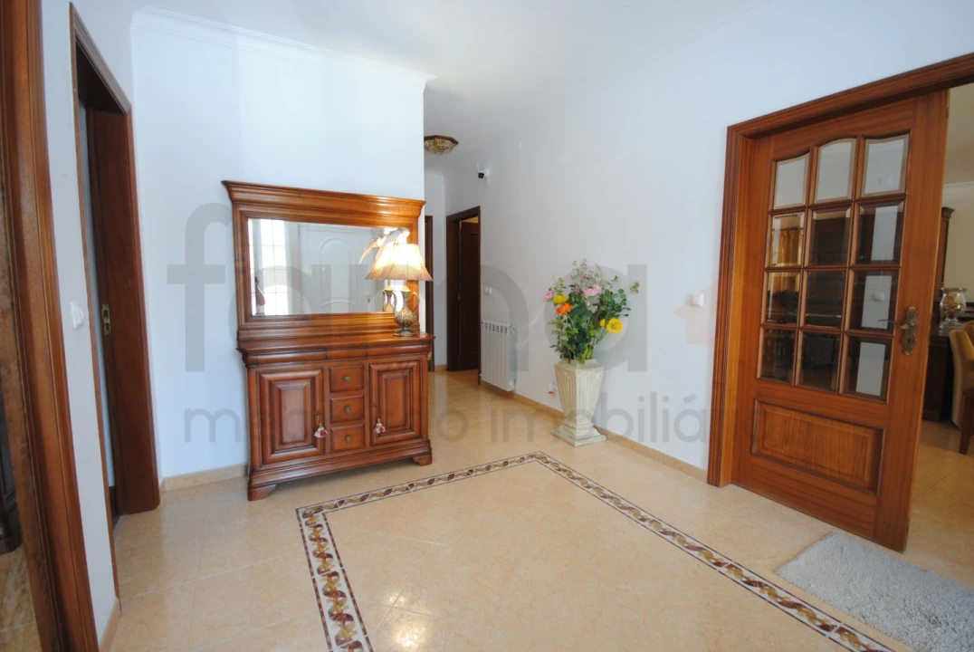 Moradia T4 para Venda em Santa Maria e São Miguel, São Martinho, São Pedro Penaferrim Foto 36