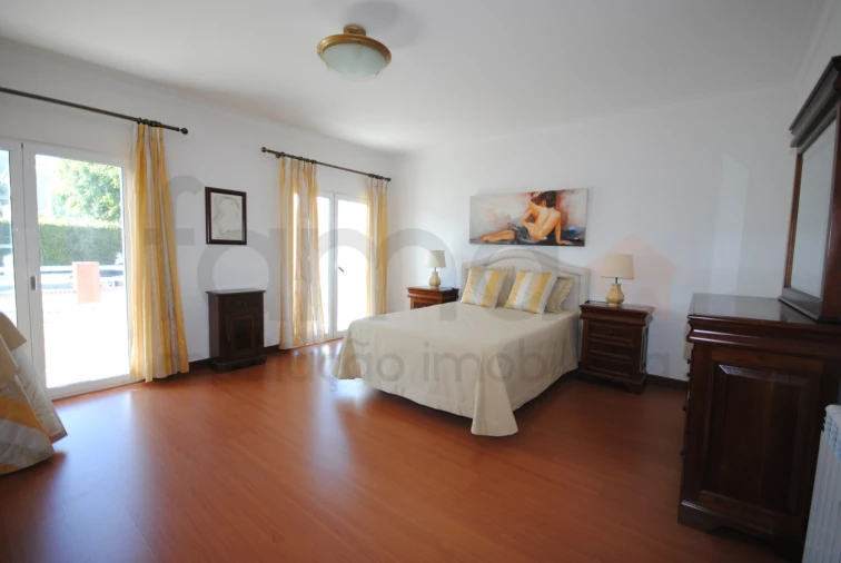 Moradia T4 para Venda em Santa Maria e São Miguel, São Martinho, São Pedro Penaferrim Foto 39