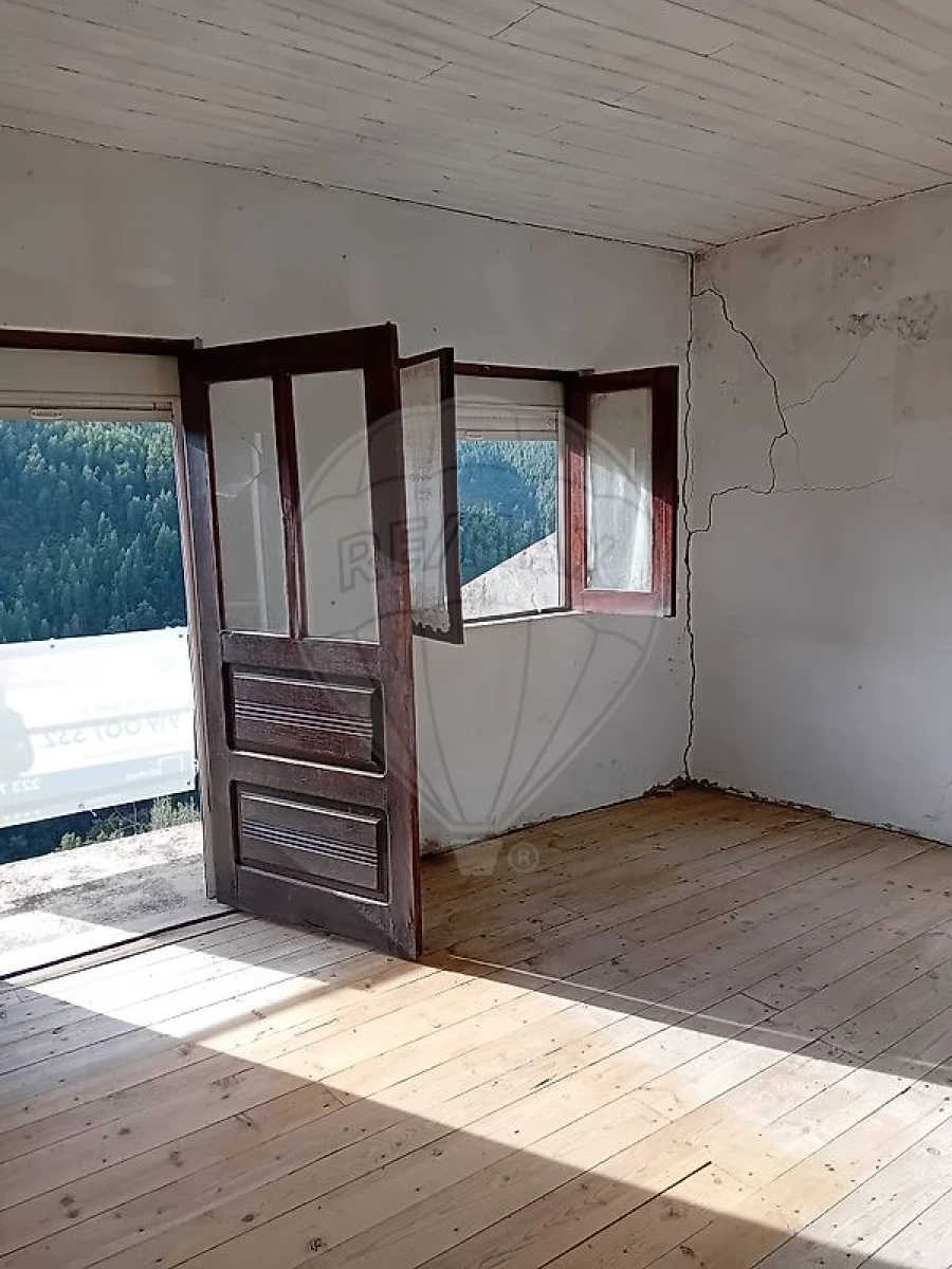 Moradia T3 para Venda em Alvaro Foto 14