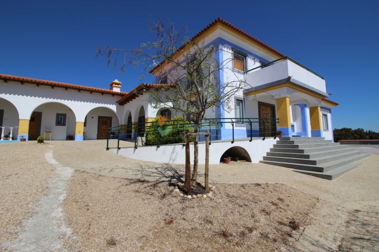 Quinta T14 para Venda em Raposa Foto 1