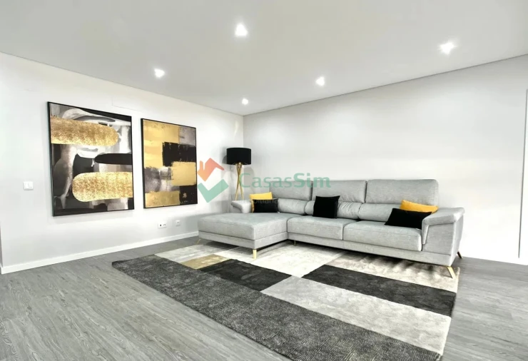 Apartamento T2 para Venda em Quelfes Foto 27