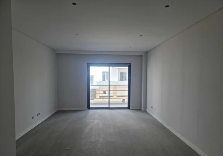 Apartamento T2 para Venda em Quelfes Foto 9