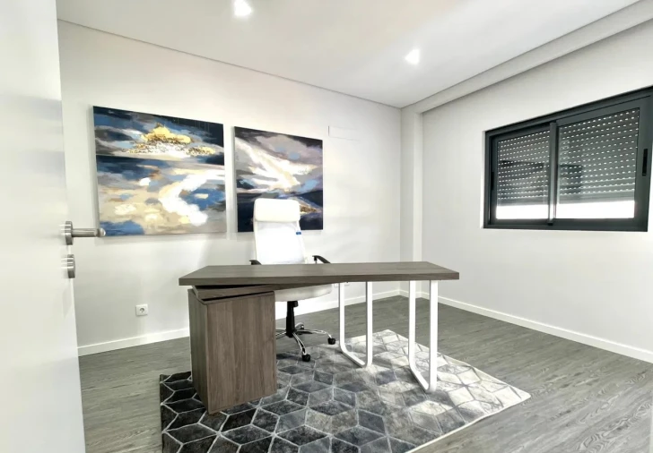 Apartamento T2 para Venda em Quelfes Foto 20