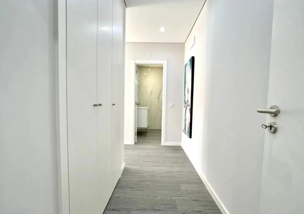 Apartamento T2 para Venda em Quelfes Foto 22