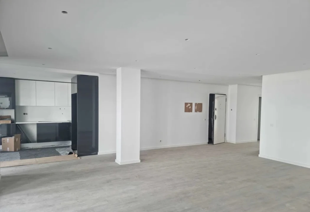 Apartamento T2 para Venda em Quelfes Foto 14