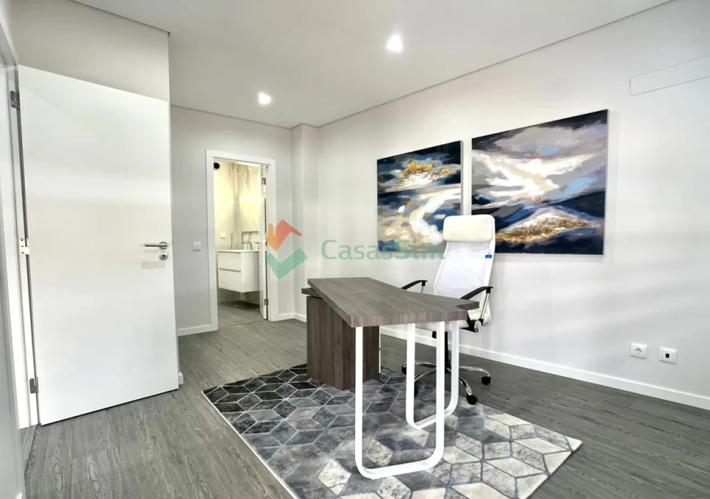 Apartamento T2 para Venda em Quelfes Foto 49