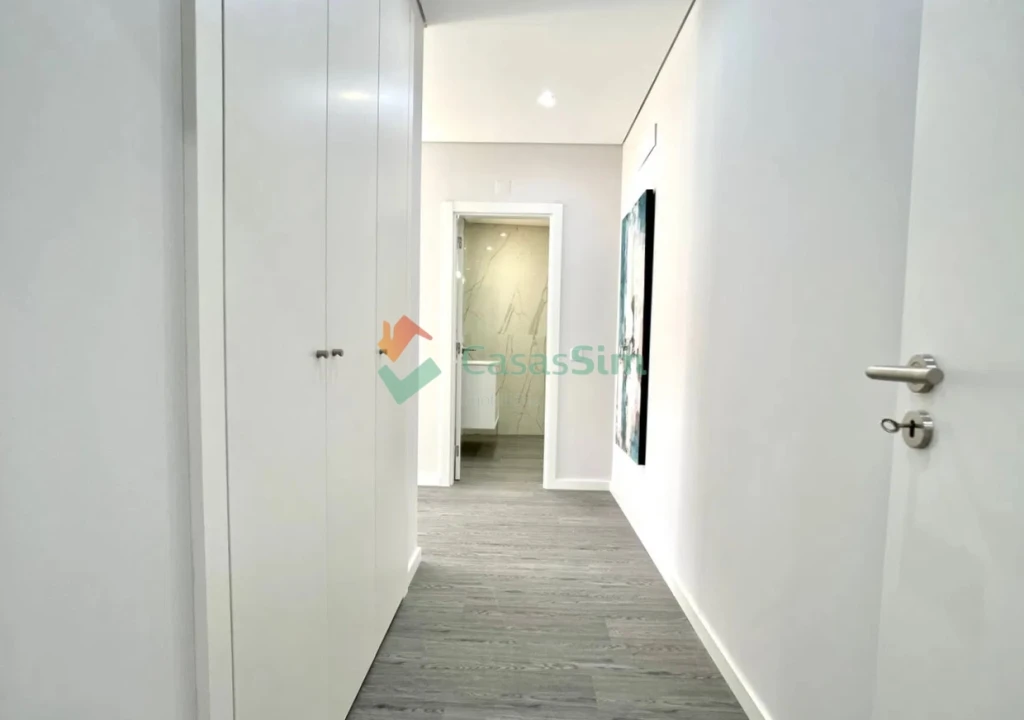 Apartamento T2 para Venda em Quelfes Foto 47