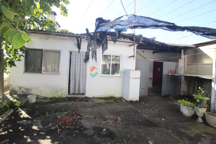 Moradia T3 para Venda em Meia Via Foto 9