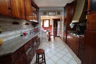 Moradia T4 para Venda em Guia