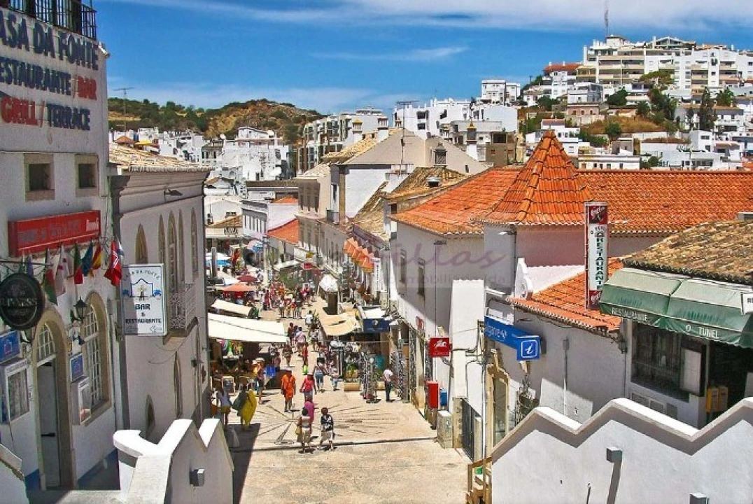 Prédio para Venda em Albufeira e Olhos de Água Foto 9