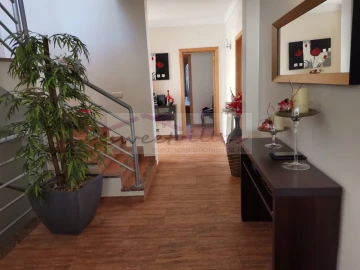 Moradia T4 para Venda em Albufeira e Olhos de Água