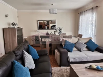 Moradia T4 para Venda em Albufeira e Olhos de Água