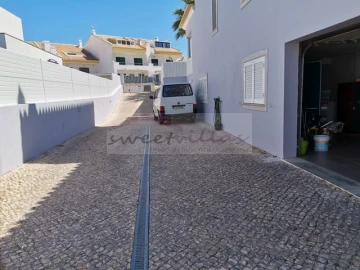 Moradia T4 para Venda em Albufeira e Olhos de Água