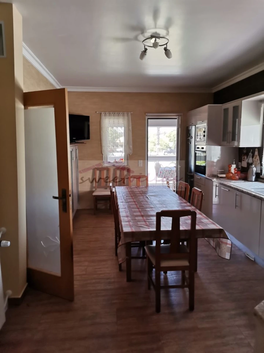 Moradia T4 para Venda em Albufeira e Olhos de Água Foto 29