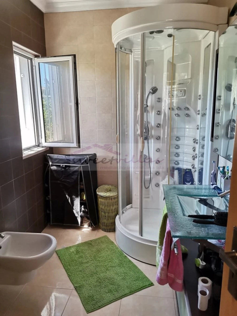 Moradia T4 para Venda em Albufeira e Olhos de Água Foto 30