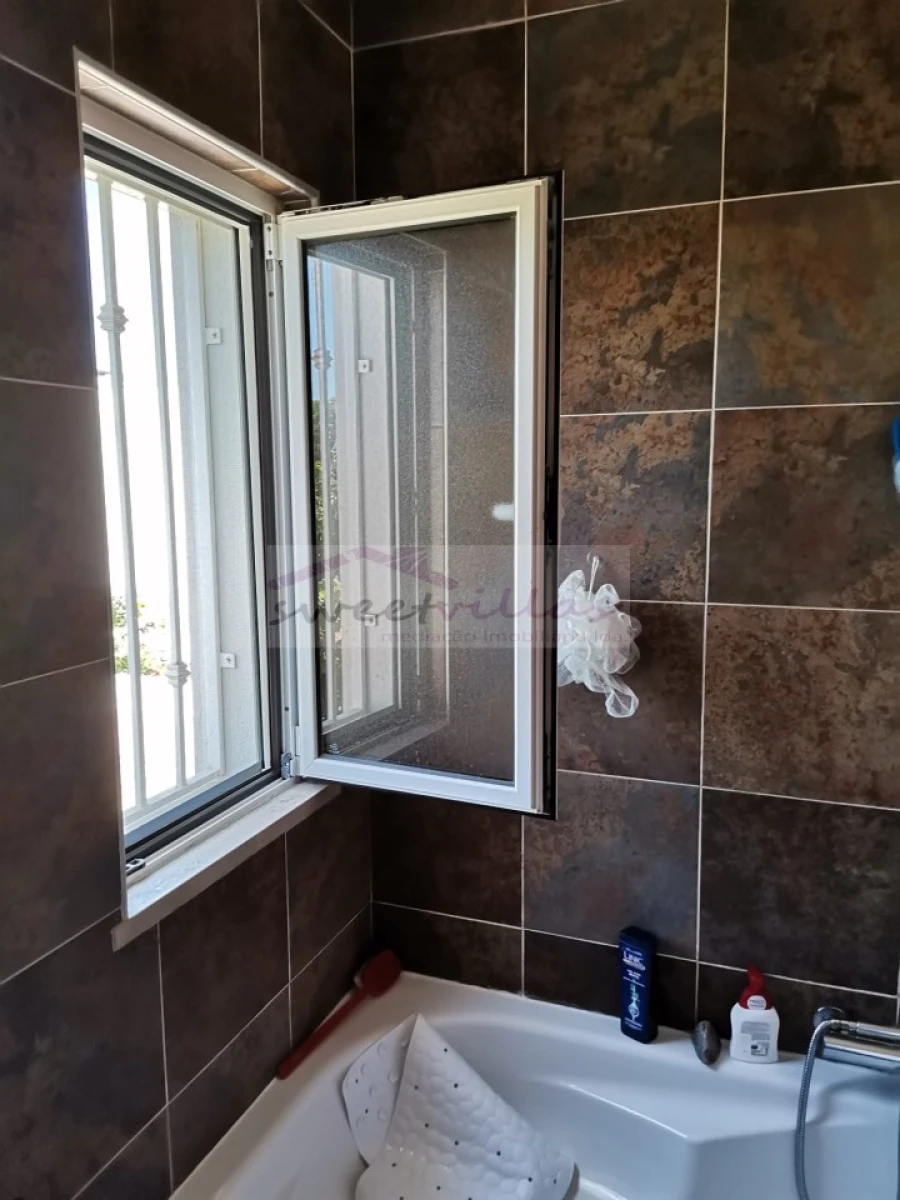 Moradia T4 para Venda em Albufeira e Olhos de Água Foto 31