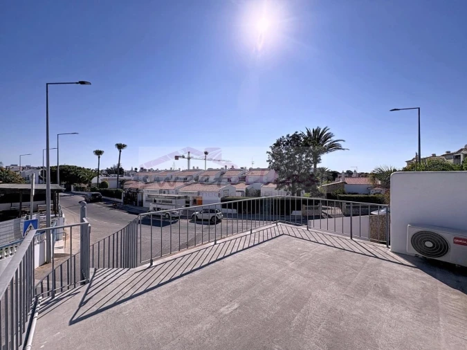 Moradia T2 para Venda em Albufeira e Olhos de Água Foto 30