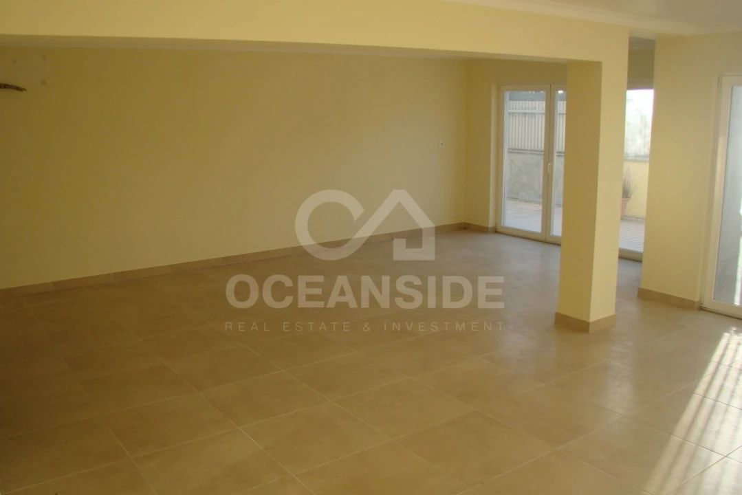 Moradia T11 para Venda em Carcavelos e Parede Foto 6