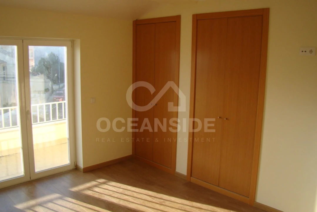 Moradia T11 para Venda em Carcavelos e Parede Foto 7