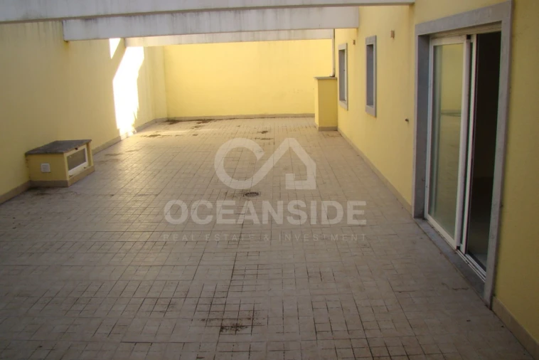 Moradia T11 para Venda em Carcavelos e Parede Foto 9